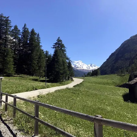 Matterhorn Golf Bed and Breakfast 2*