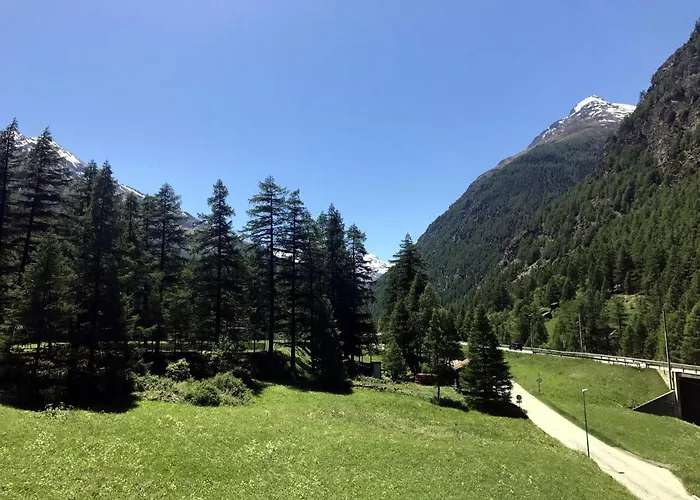 Matterhorn Golf Oda ve Kahvaltı 2*